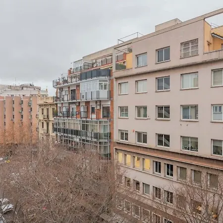 Modern And Bright In Eixample 5-2 Apartment