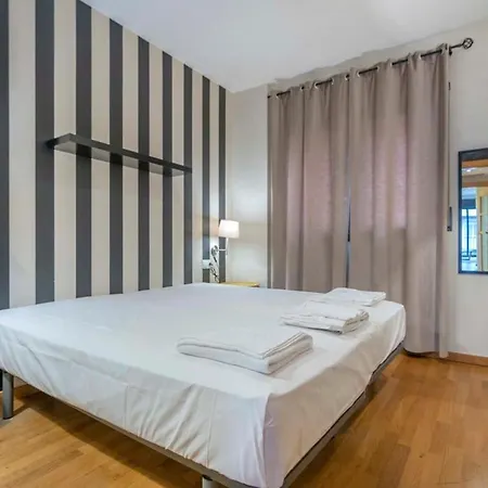 Modern And Bright In Eixample 5-2 Apartment *